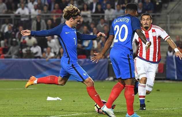 弗拉迪米尔·葛雷罗因其卓越的肩力，被公认为大联盟传球最强的外野手