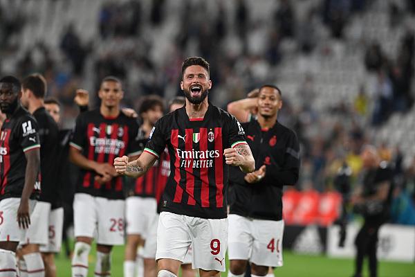 詹黑速进！2分29秒回顾2011东决系列赛詹姆斯叉腰防守时刻！