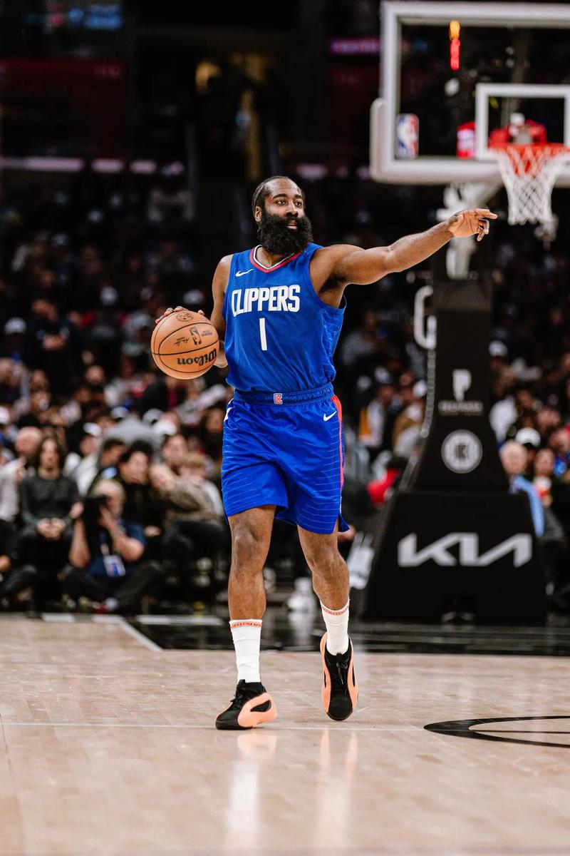 65分钟——利兹联1比1曼联